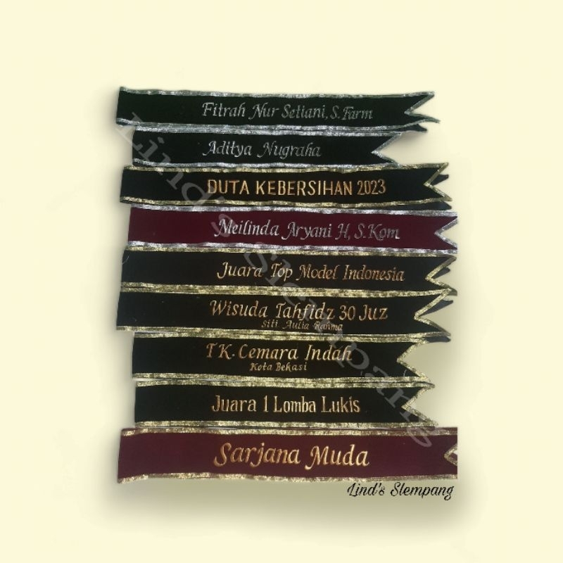 (BISA SAMEDAY)  SLEMPANG WISUDA CUSTOM FONT (TIMES NEW ROMAN)