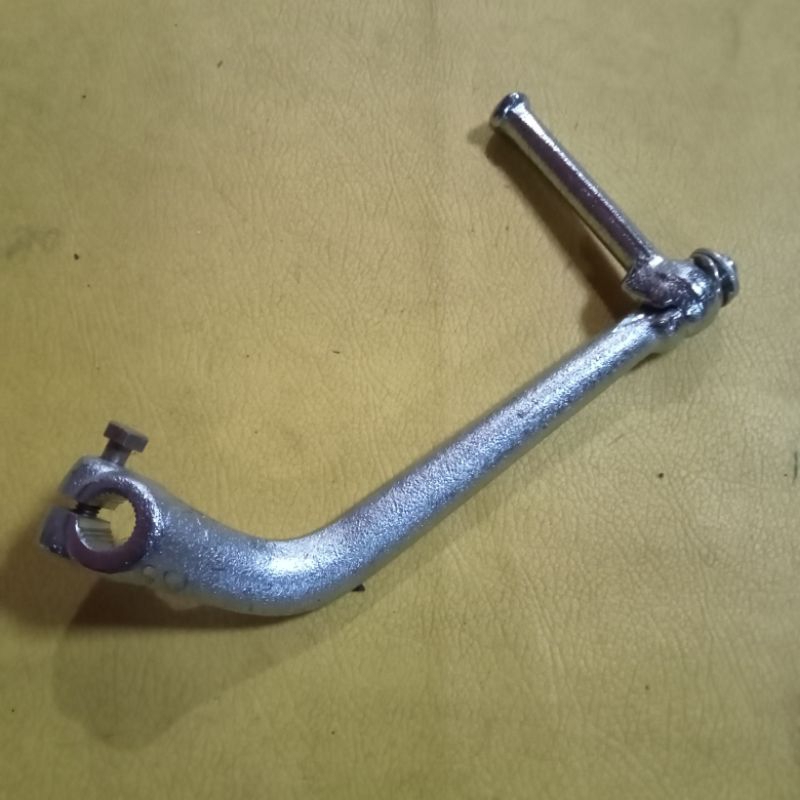 Engkol kick starter Honda c700 c800 supercup