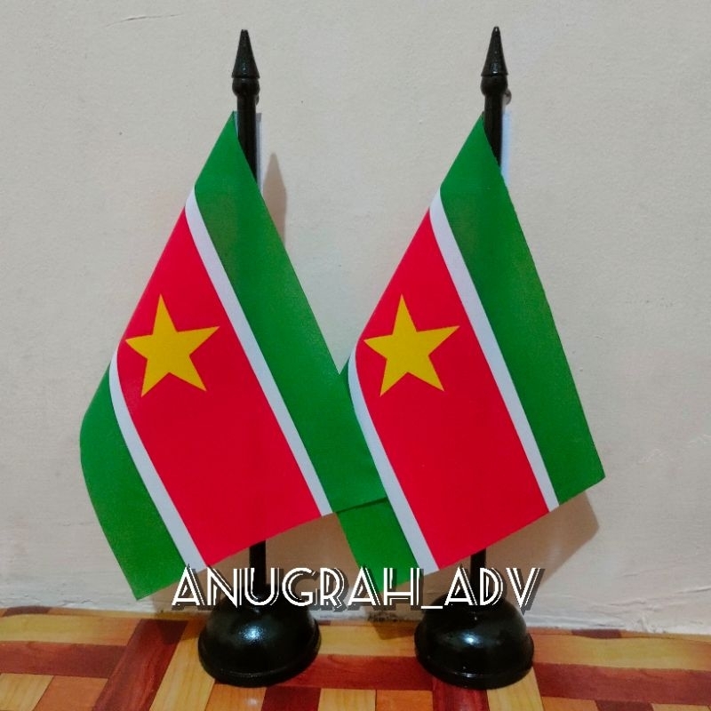 

tiang kayu bendera meja SURINAME