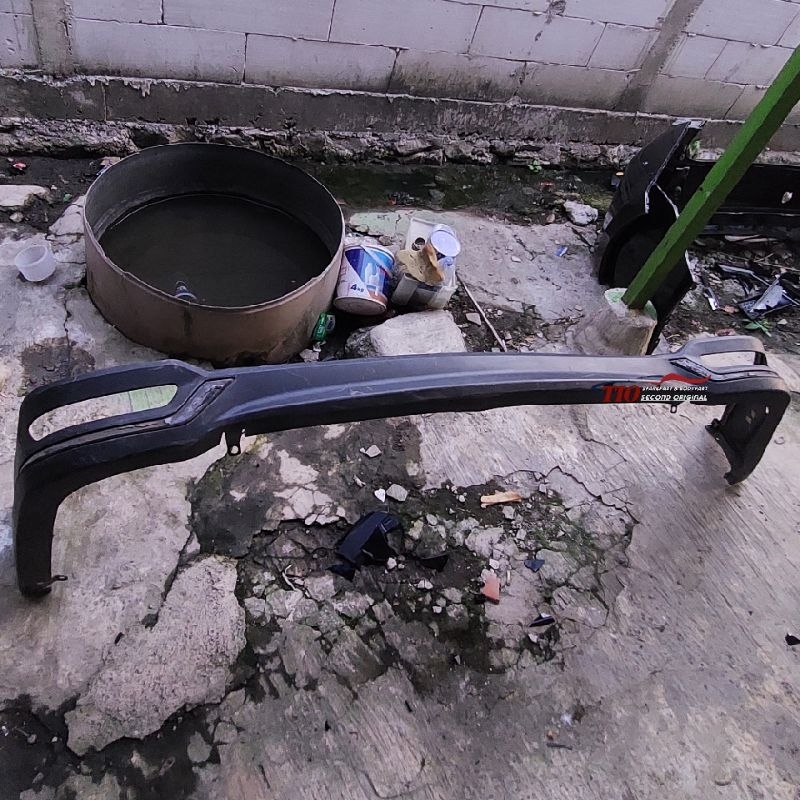 Bodykit belakang Innova Reborn Venturer 2021