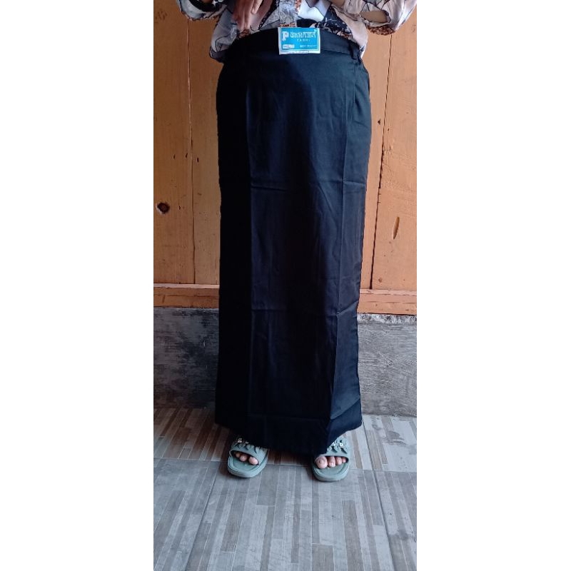 ROK KERJA/ ROK HITAM/ ROK HITAM BELAH BELAKANG/ ROK SEKOLAH/ ROK SPAN