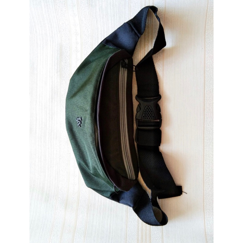 Tas Selempang / Sling Bag Pria Warna Hijau - LA