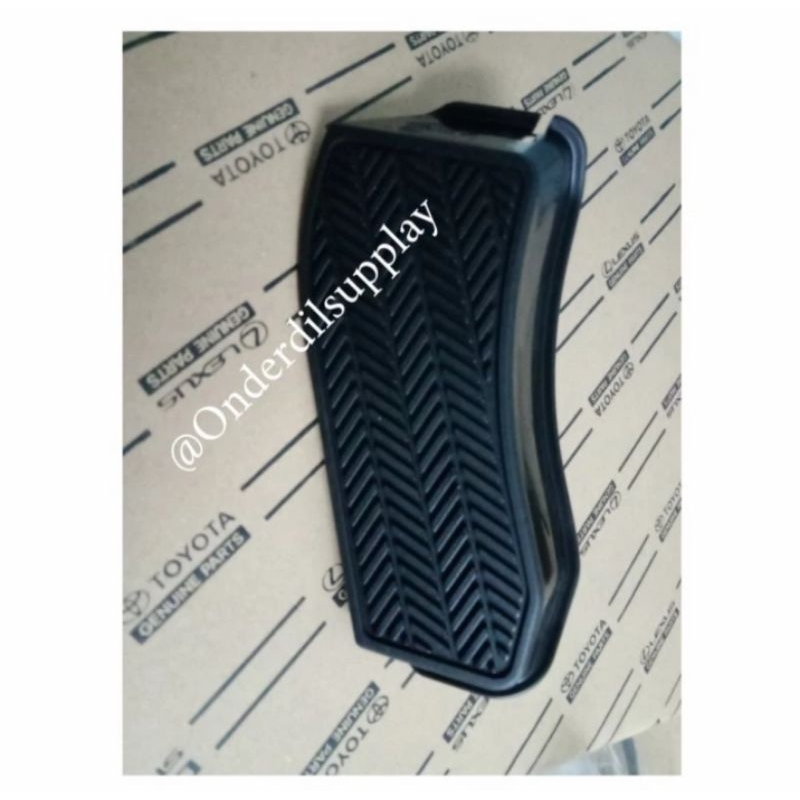 TATAKAN KAKI FOOT REST COVER FOOT REST INNOVA FORTUNER HILUX ORIGINAL