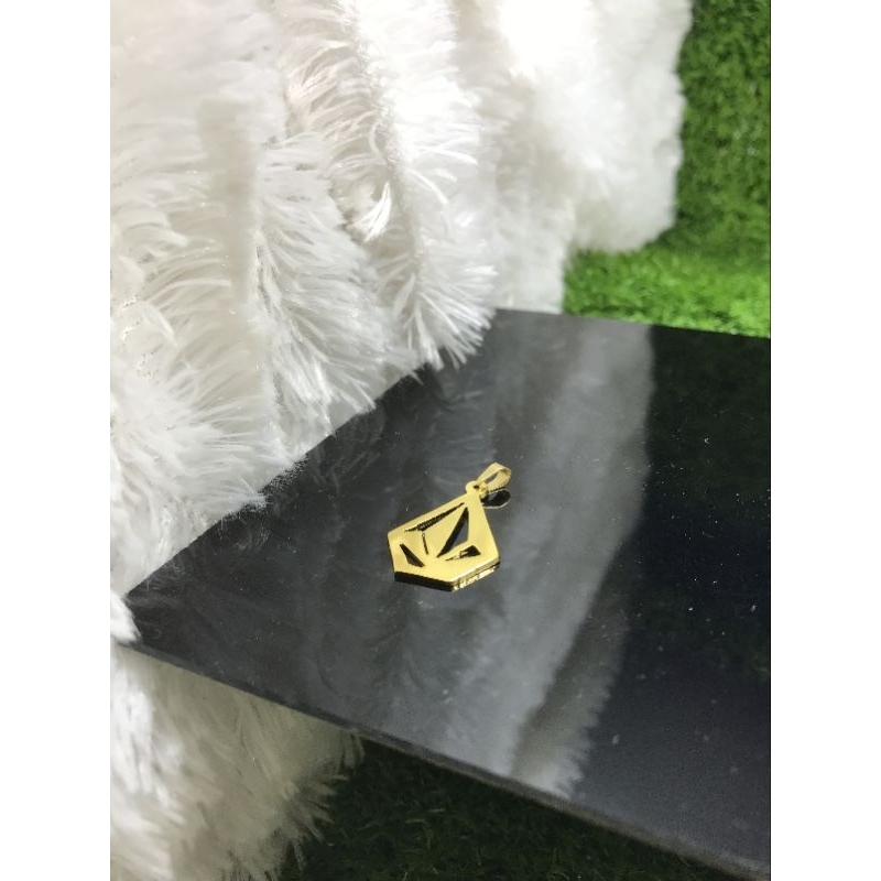 Liontin Volcom Armani Planetsurf kalung cowok cewek titanium 0197