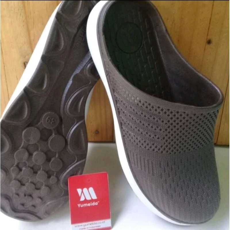 Sandal Sepatu Karet Pria YUMEIDA