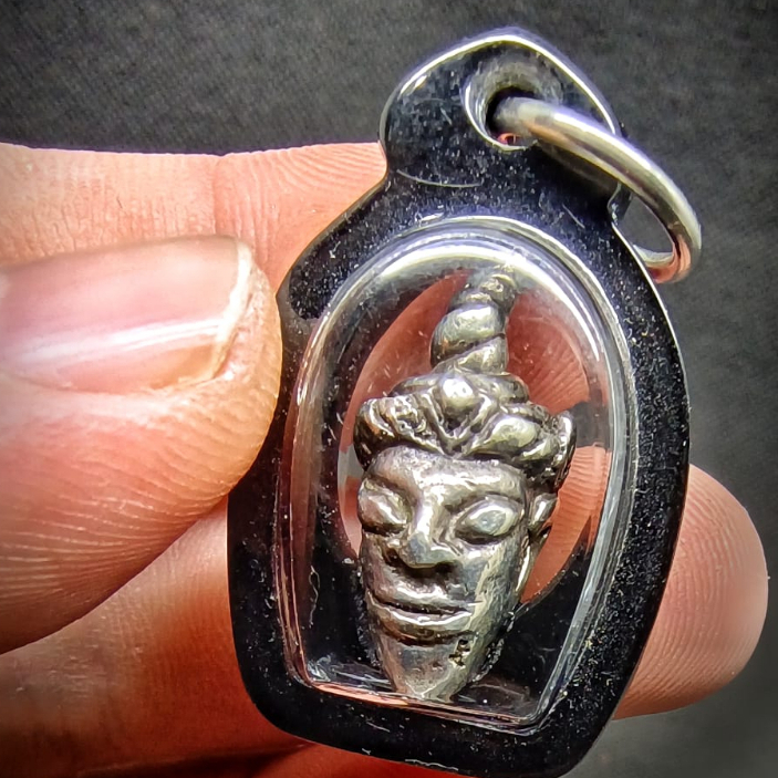 Heady Ngang, Ajahn O