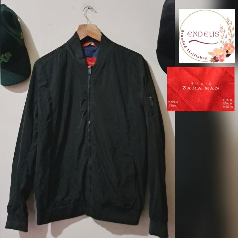 JAKET BOMBER COWOK ZARA MAN SIZE M WARNA DARK ARMY