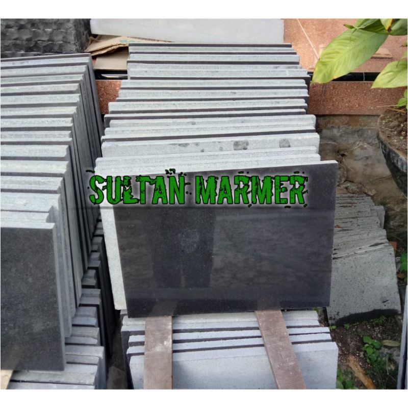 Lembaran Granit Hitam