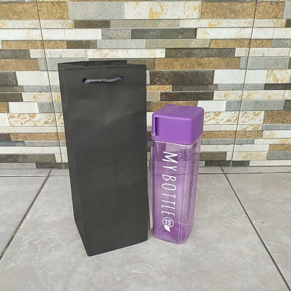 

Paperbag Hitam Botol / Tumbler