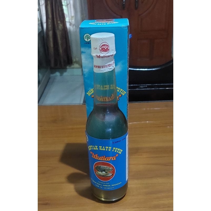 Minyak Kayu Putih Asli Ambon Merk Mutiara 330 Ml