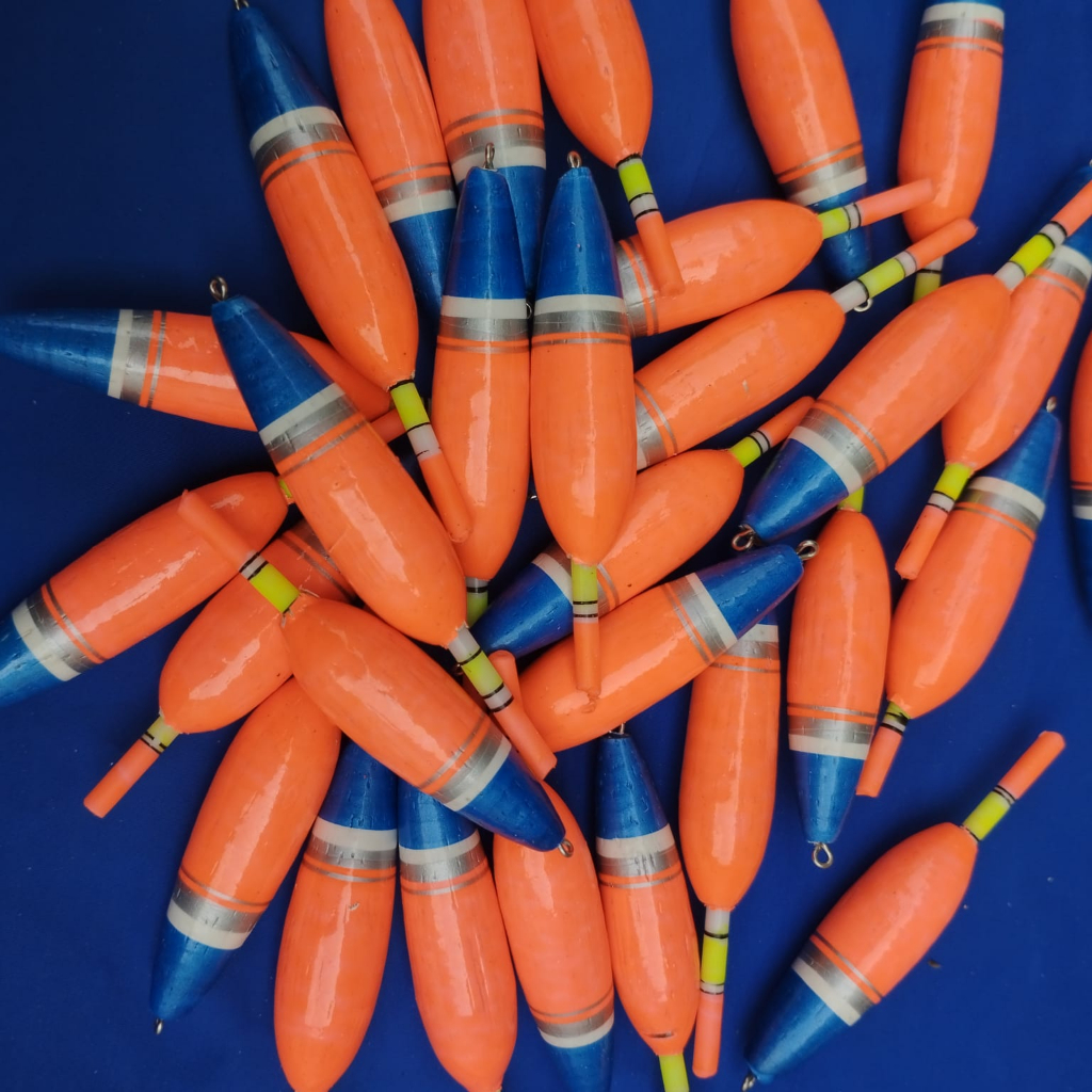 pelampung pancing kayu bijian starlet warna (merah,biru) panjang 6,5 cm