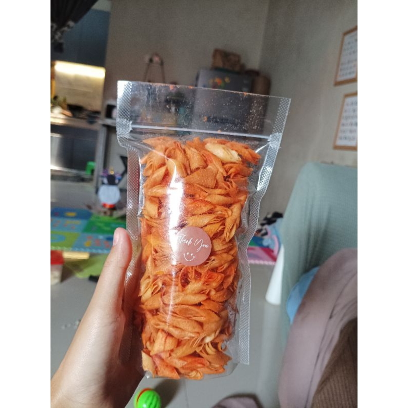 

Luring (lumpia kering) rasa balado 500gram