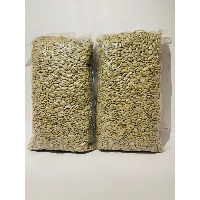 

SUNFLOWER SEED MENTAH / RAW 1 KG