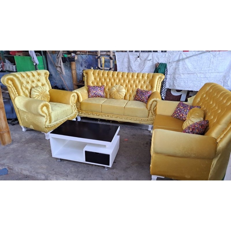 sofa mewah sultan warna gold