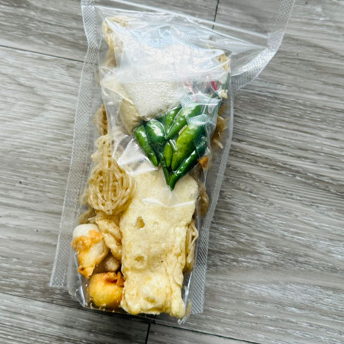 

SEBLAK INSTAN TATANGGA RAPAEL BANDUNG SNACK CENTER