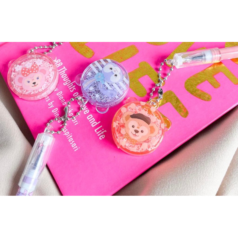 

PULPEN GANTUNGAN DUFFY AND FRIENDS | ALAT TULIS KANTOR| PERLENGKAPAN SEKOLAH