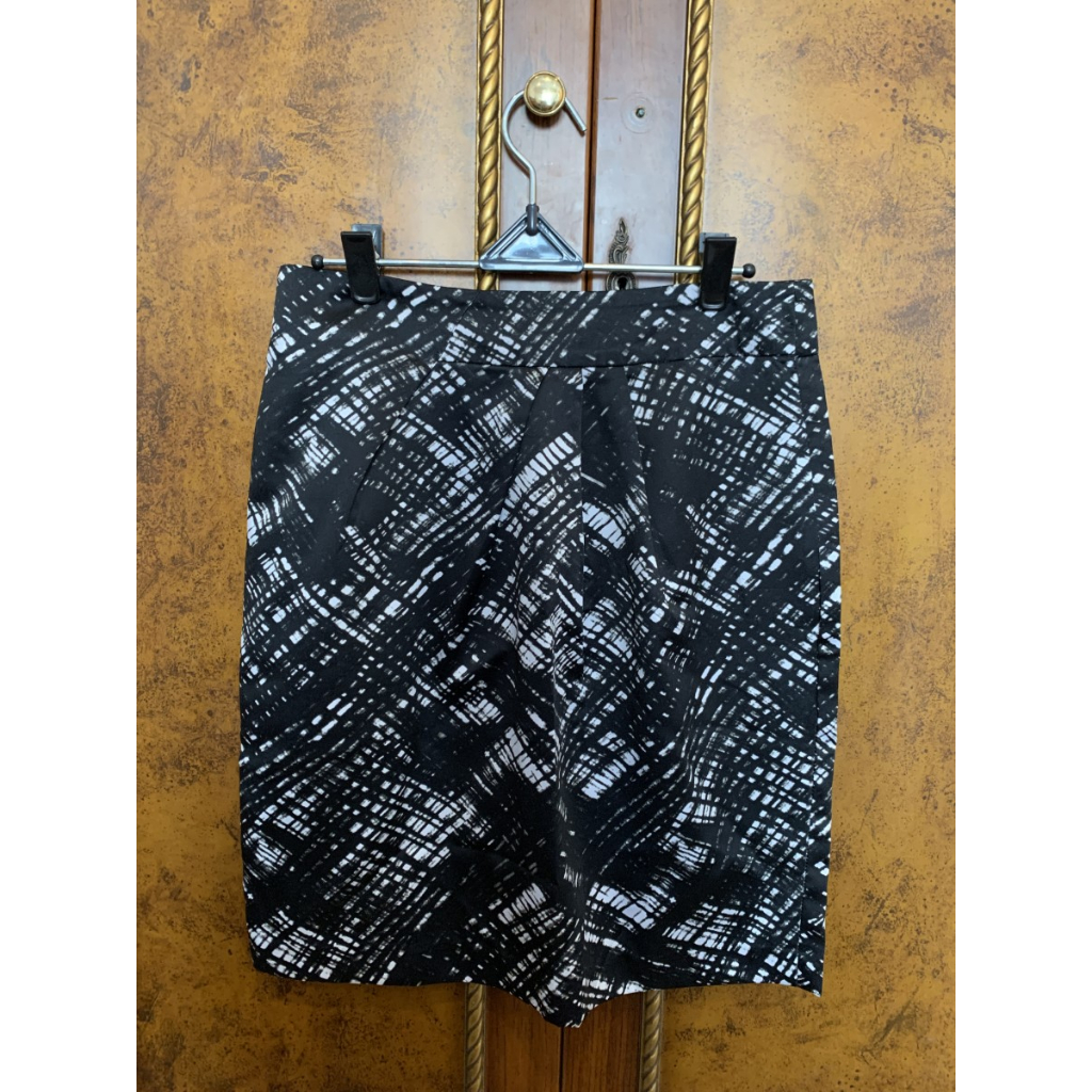 The Executive black white skirt rok // M