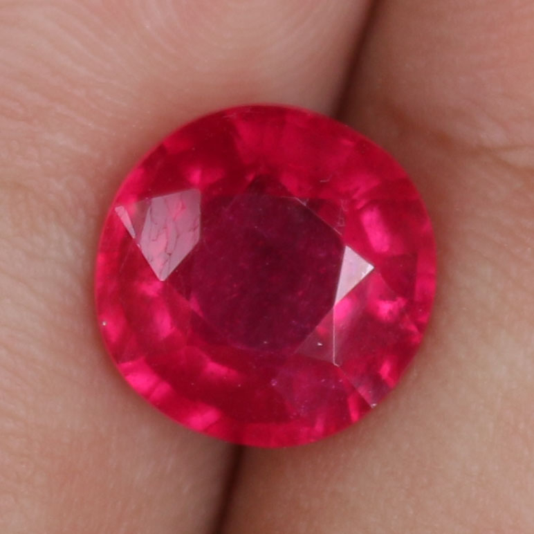 RB-090 Batu Permata Ruby Merah Ungu Cushion Mozambique Natural 5.36 Ct. Sertifikat