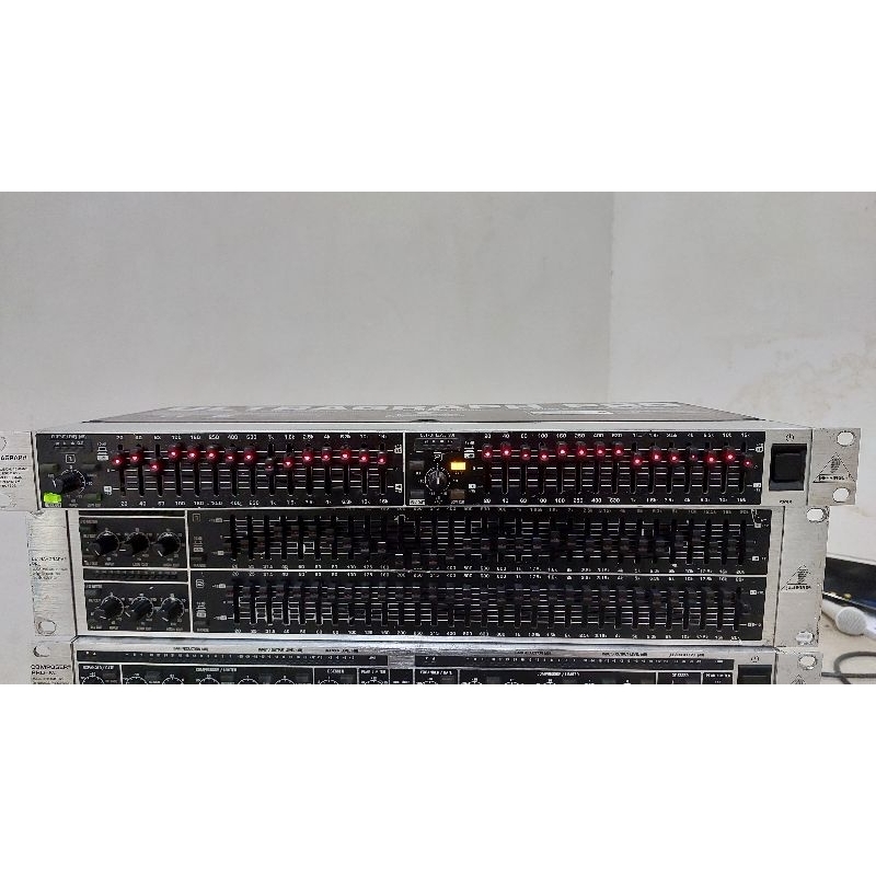 equaliser behringer 215 bekas normal ori