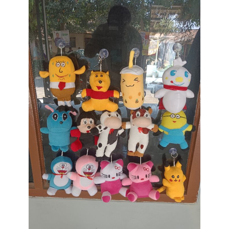 Boneka Karakter Tempelan Kaca Mobil Velboa 15cm