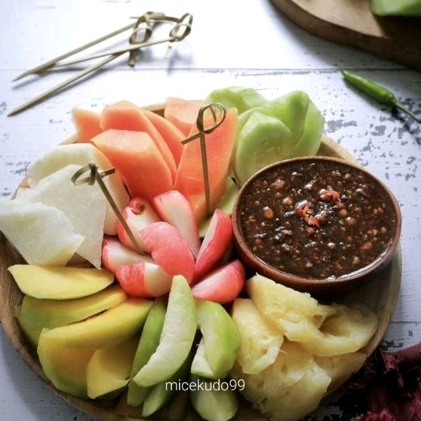 

PAKET RUJAK BUAH ORGANIK SEGAR BUMBU COLEK GULA BALI ORGANIC FRESH FRUITS