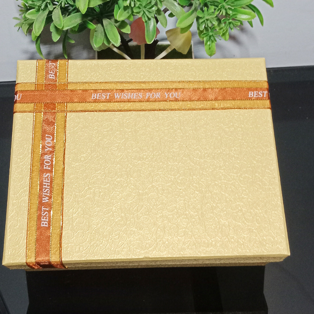 

Kotak Kado Giftbox Exclusive uk19x15x6