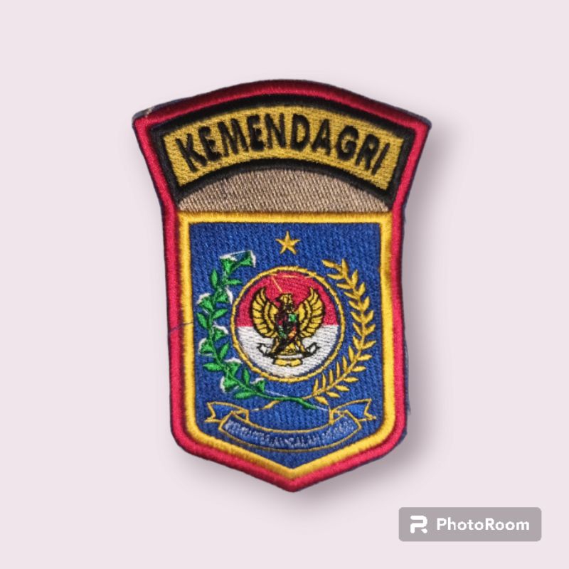 BET BADGE KEMENDAGRI BESAR LOGO BORDIR KEMENDAGRI BESAR