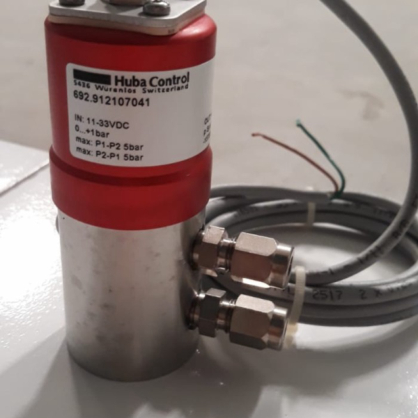 

Huba Control 692.912107041 Pressure Transmitter 0-1Bar Limited