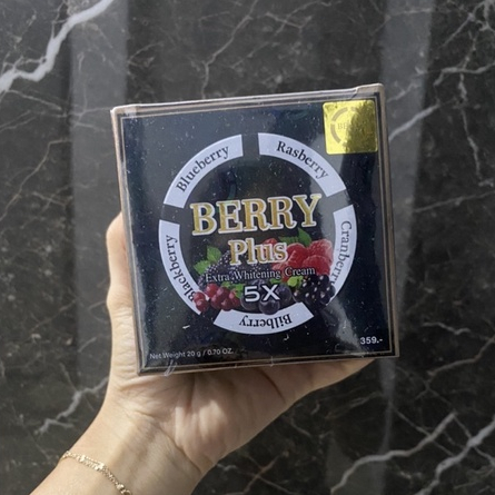 READY Cream 4K Berry Plus Whitening anti Flek & Jerawat