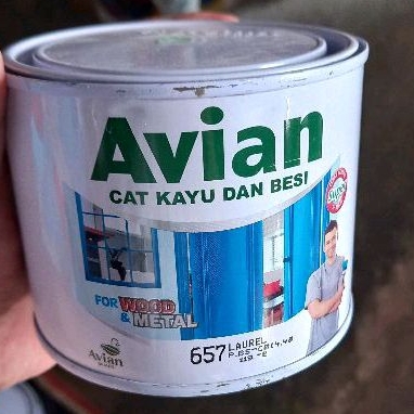 AVIAN CAT KAYU DAN BESI KEMASAN 500CC AVIAN AVIAN