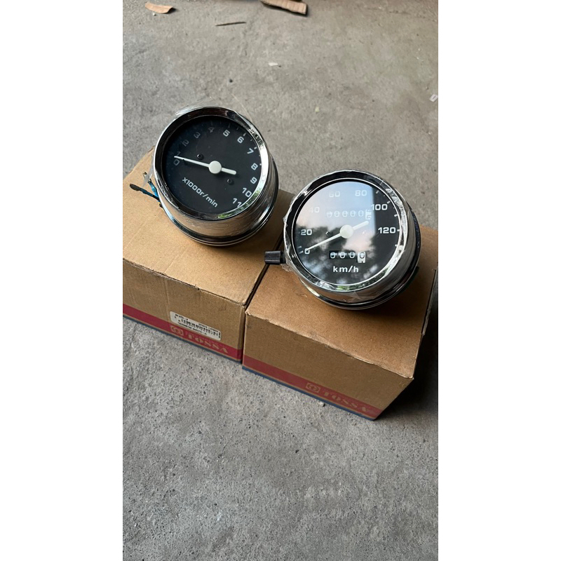 SPEEDOMETER & RPM ORIGINAL TOSSA SET KANAN KIRI