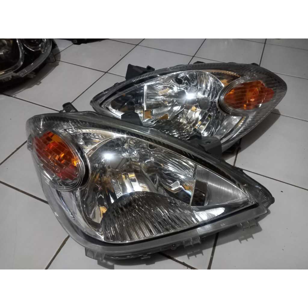 Headlamp Avanza / Xenia 2007 - 2011