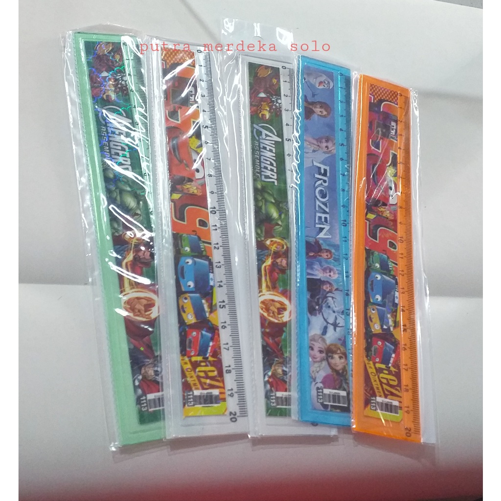 

Penggaris 20 cm Fancy 1113 Gambar Karakter Penggaris Karakter Frozen Avengers 20cm
