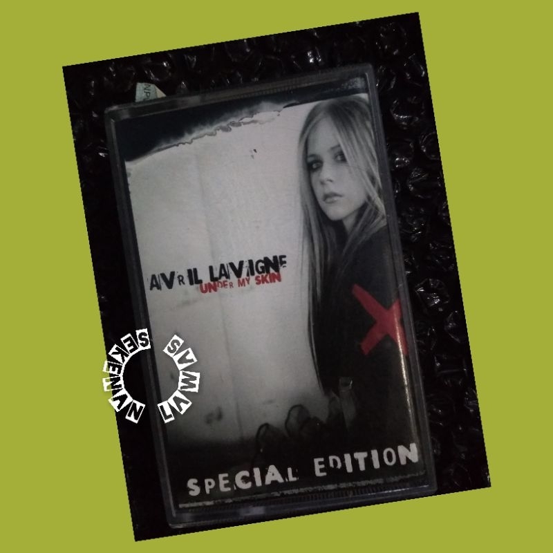 Kaset Pita Avril Lavigne - Under My Skin Special Edition (Mulus)