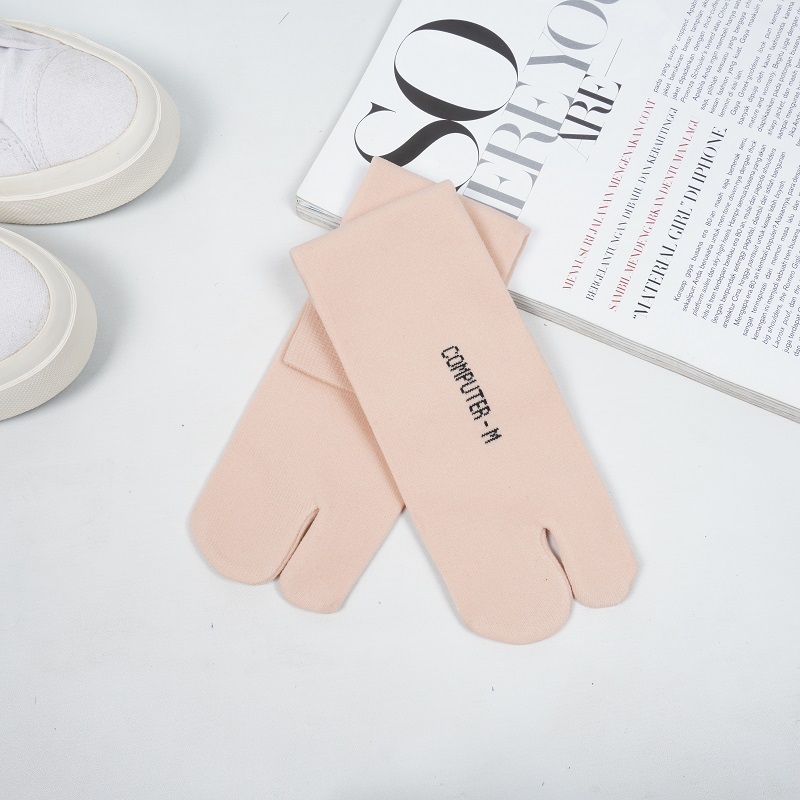 (Latika Socks) Kaos Kaki Wanita Muslimah Warna Nude Bahan Lembut Nyaman kaos kaki jempol polos tebal