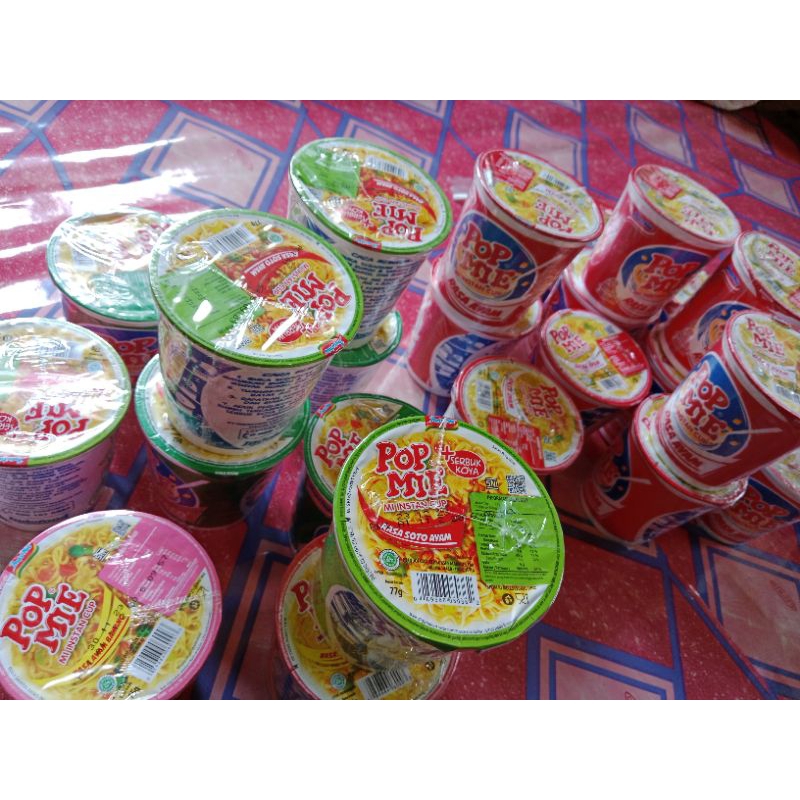 

PROMO Mie gelas besar, 3 gelas 10.000
