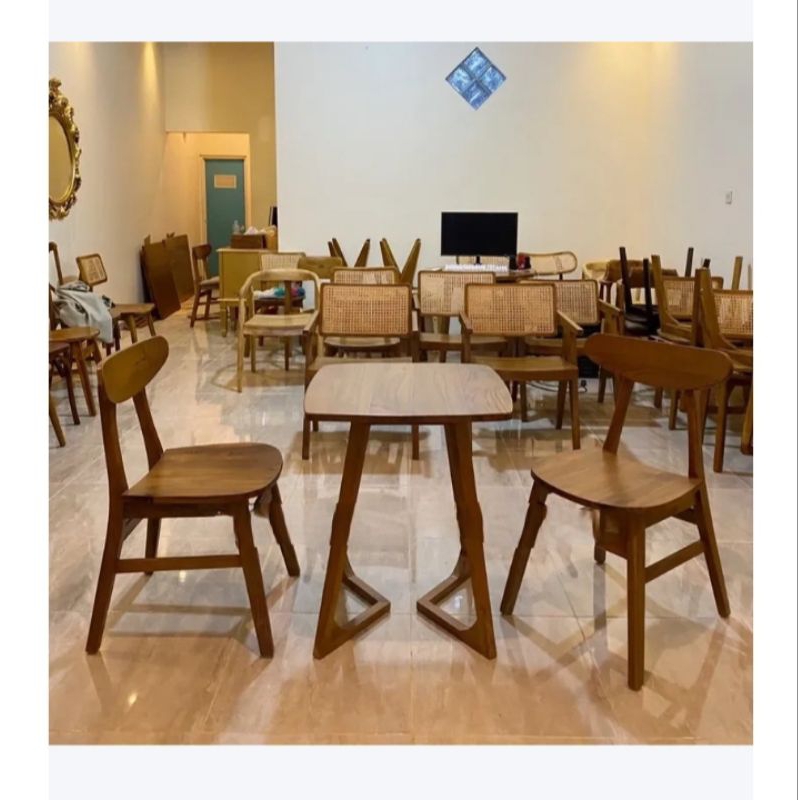 Set Meja Makan 2 kursi /Kusi Cafe