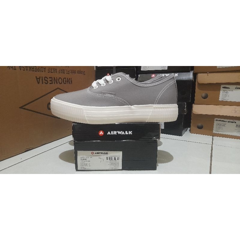 SEPATU WANITA SEPATU SNEAKERS SEPATU BRANDED SEPATU ORIGINAL