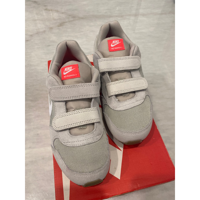 Nike MD Runner 2 diskon 40%