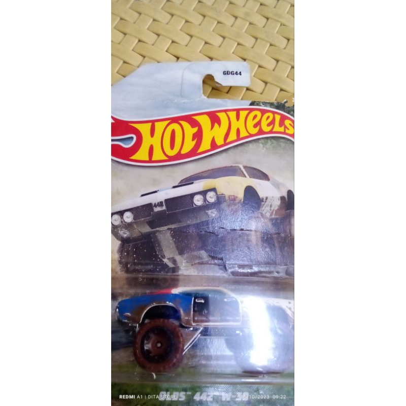 Hot wheels OLDS 442 W-30