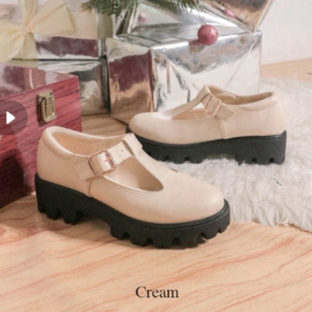 Sepatu Docmart Oxford Wanita Hak 5cm PRELOVED