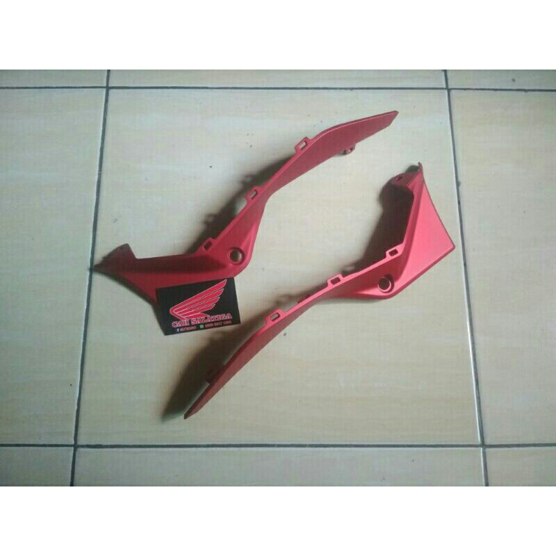 Panel sayap tangki kanan kiri merah dop cb 150 r new V3 2018~2020 original