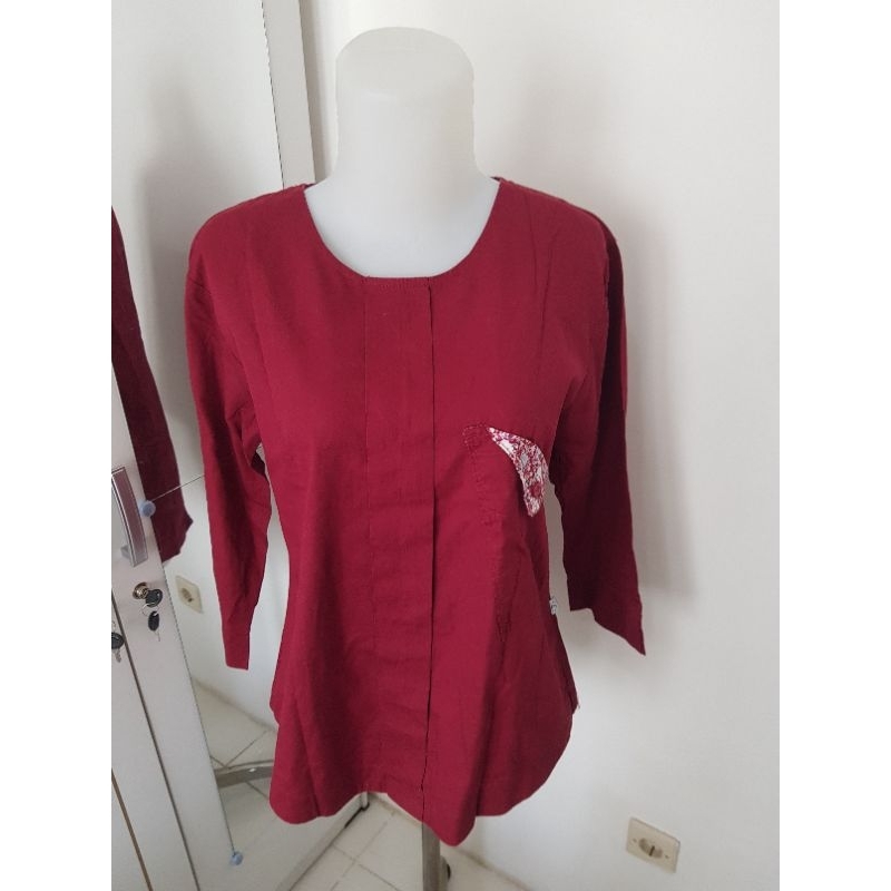 Kemeja Lengan Panjang Wanita Preloved - Merah Maroon