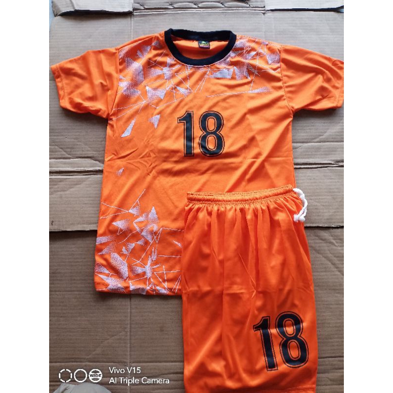 Kaos Team Bola Anak Tanggung Vincent VC18 Isi 18 Stel