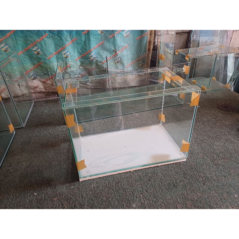 aquarium 50x30x35