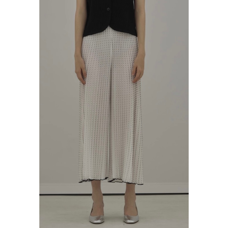 orgeo dabi pants pleats