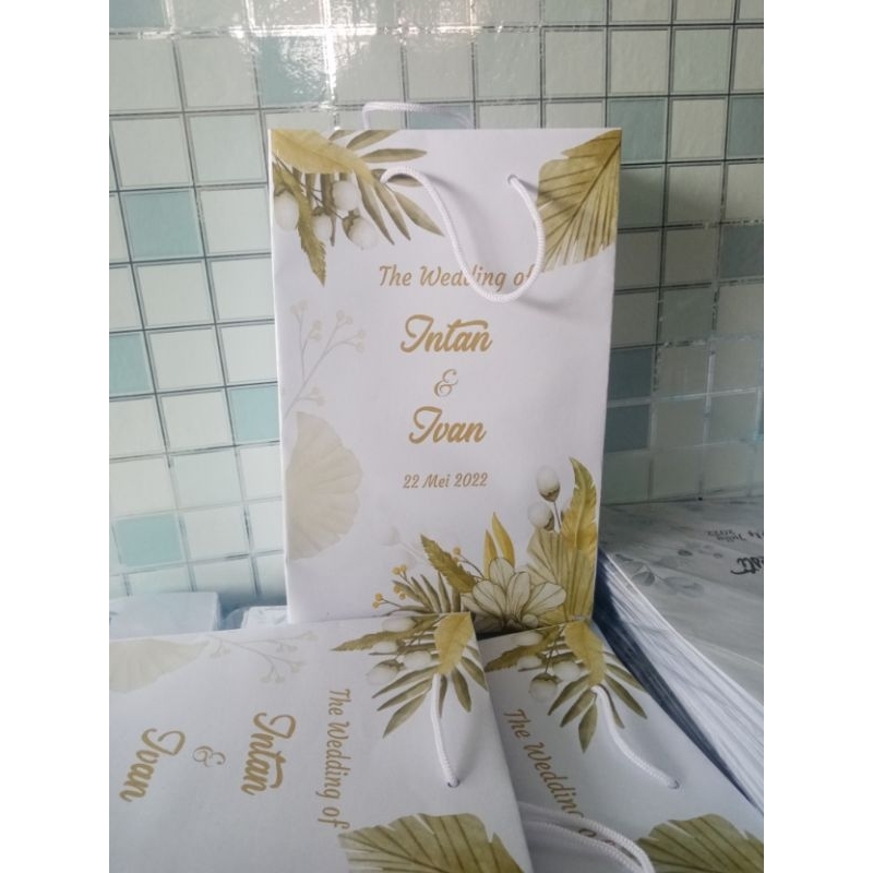

Paper Bag Putih Olshop/ Hajatan/ Ultah Costum Design