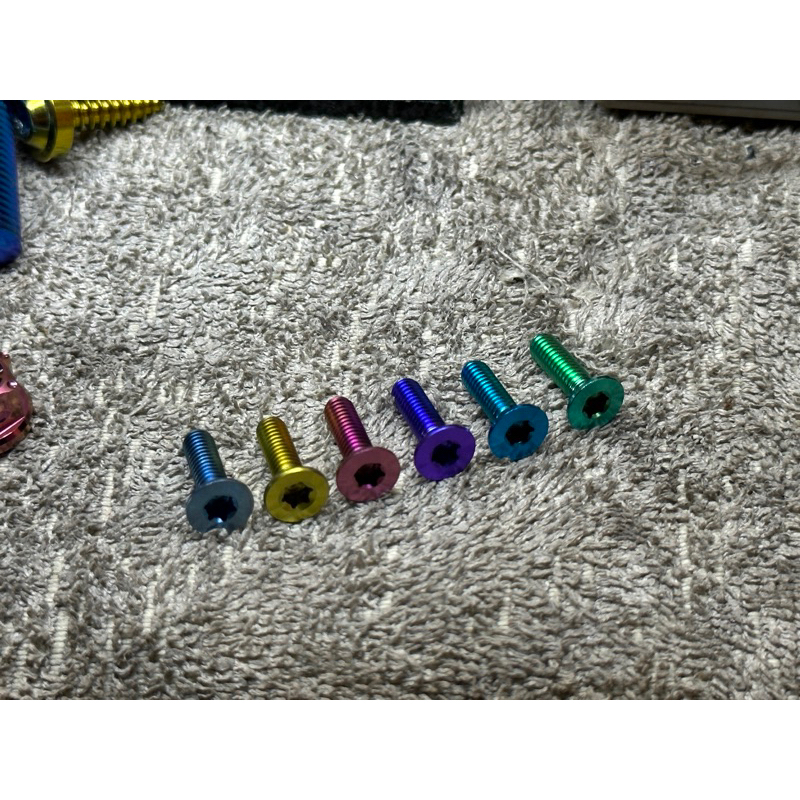 BAUT TITANIUM M4x12 DRAT 6 PANJANG 1.2CM