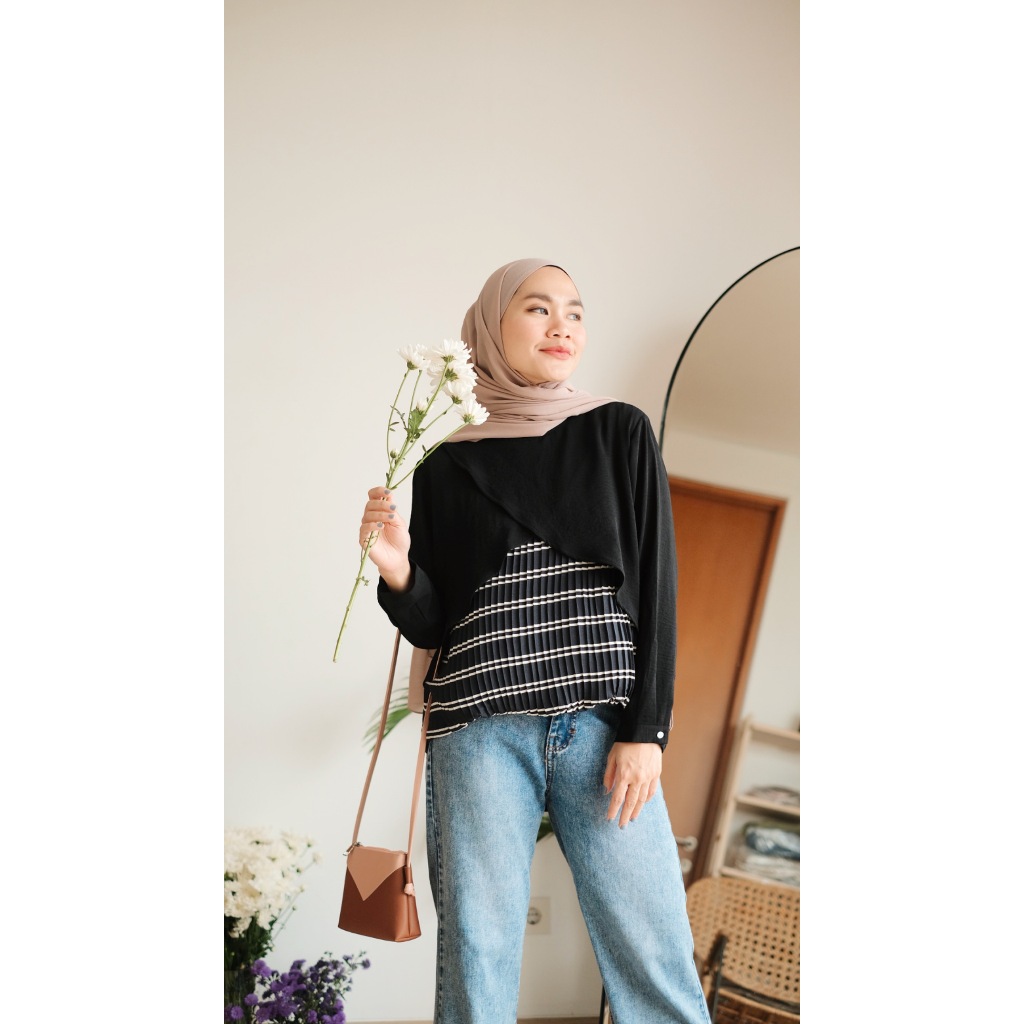 Kalani Label Tyana Black Blouse