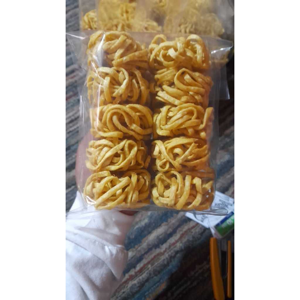 

Cemilan Camilan Kerupuk Mie Rebana / Makanan Ringan